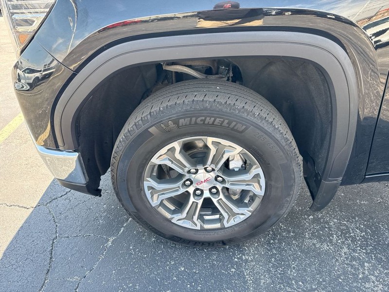 GMC Sierra 1500 Vehicle Full-screen Gallery Image 38