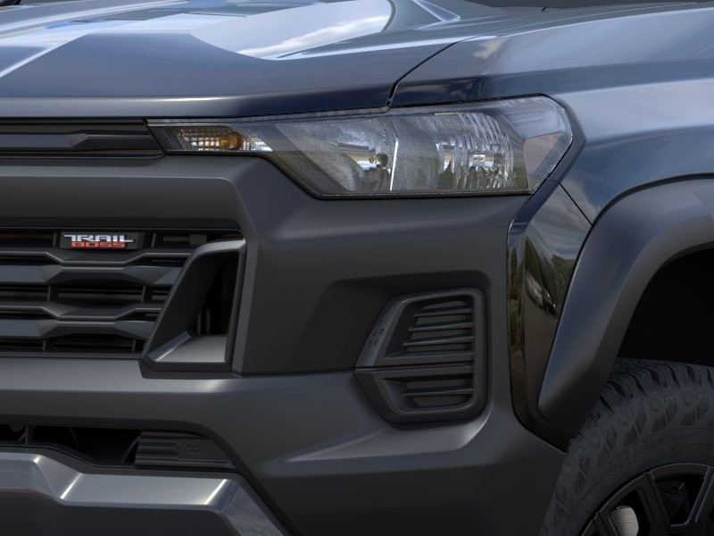 Chevrolet Colorado Vehicle Full-screen Gallery Image 10