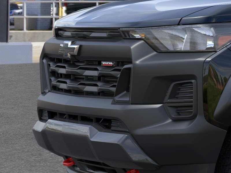 Chevrolet Colorado Vehicle Full-screen Gallery Image 13