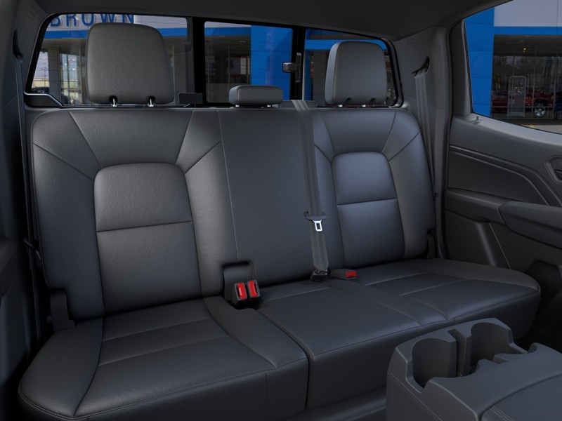 Chevrolet Colorado Vehicle Full-screen Gallery Image 17