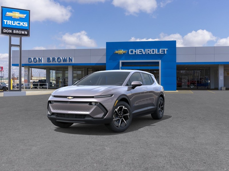 Chevrolet Equinox EV Vehicle Full-screen Gallery Image 8