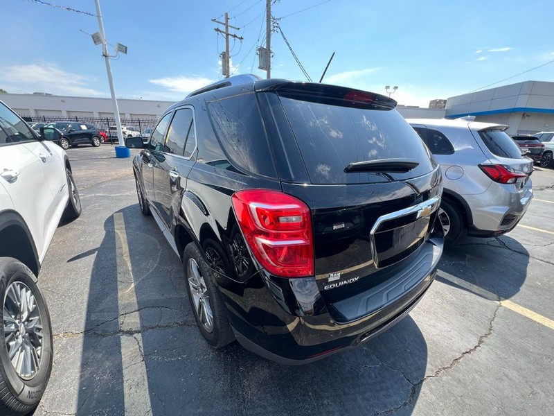 Chevrolet Equinox Vehicle Full-screen Gallery Image 4