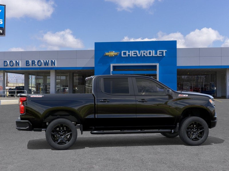 Chevrolet Silverado 1500 Vehicle Full-screen Gallery Image 5