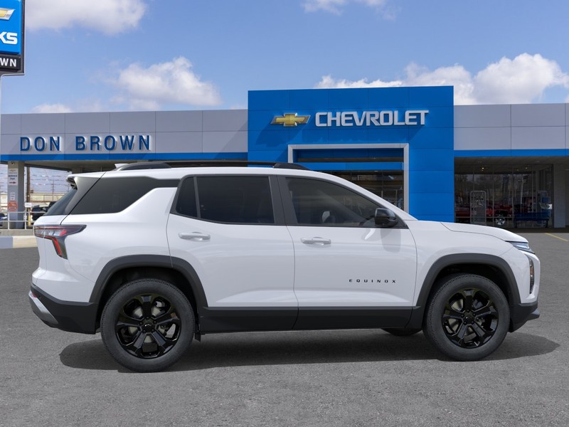 Chevrolet Equinox Vehicle Full-screen Gallery Image 5