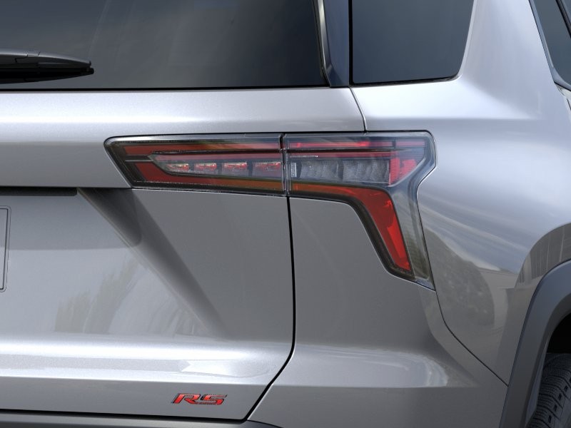 Chevrolet Equinox Vehicle Full-screen Gallery Image 11