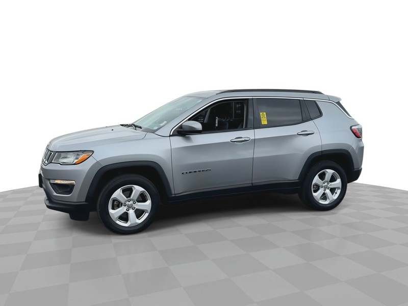 Jeep Compass Vehicle Full-screen Gallery Image 7