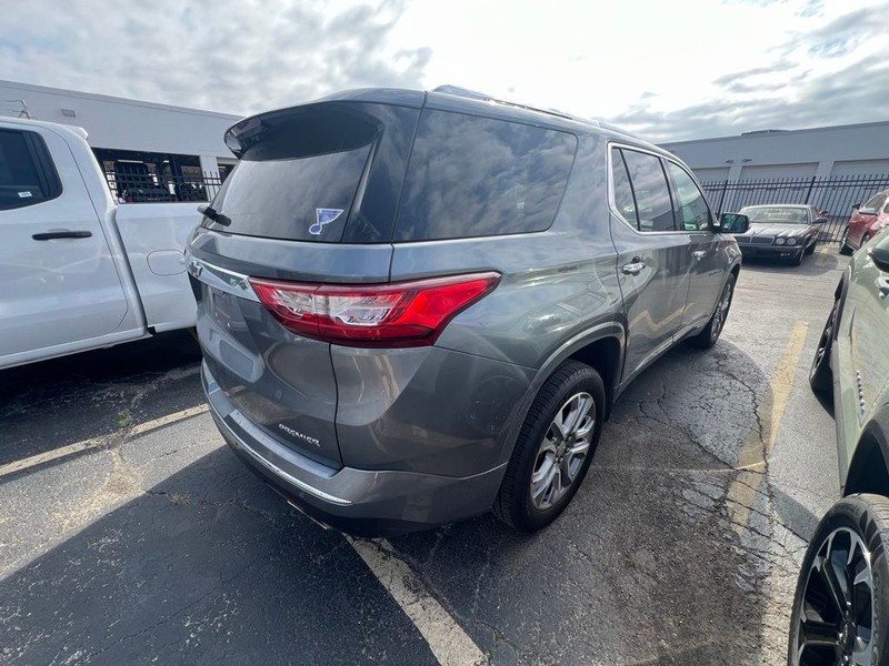 Chevrolet Traverse Vehicle Full-screen Gallery Image 6