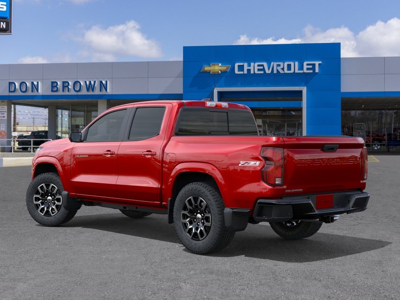 Chevrolet Colorado Vehicle Full-screen Gallery Image 3