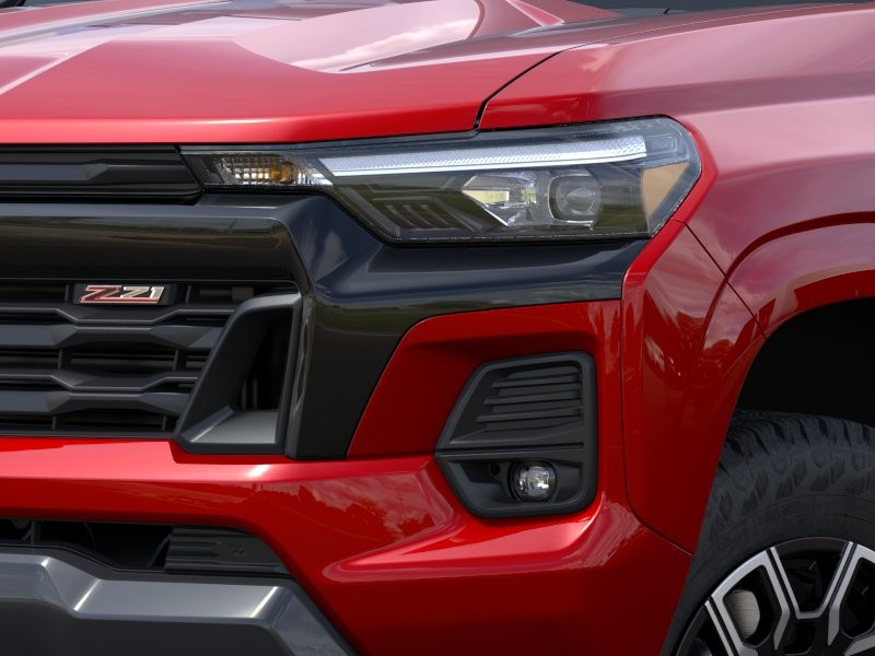 Chevrolet Colorado Vehicle Full-screen Gallery Image 10