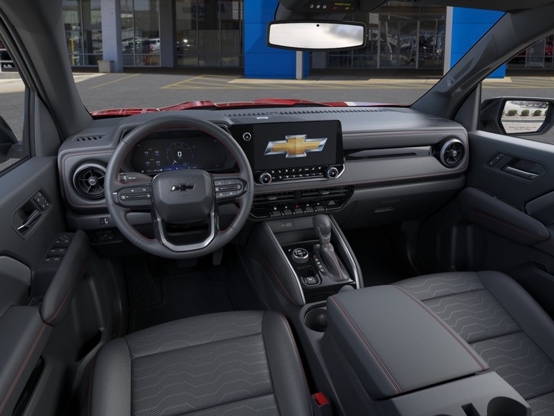 Chevrolet Colorado Vehicle Full-screen Gallery Image 15
