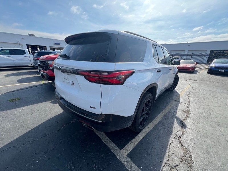 Chevrolet Traverse Vehicle Full-screen Gallery Image 6
