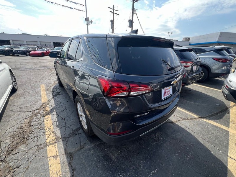 Chevrolet Equinox Vehicle Full-screen Gallery Image 03