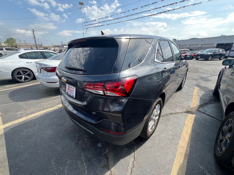 Chevrolet Equinox Vehicle Full-screen Gallery Image 04