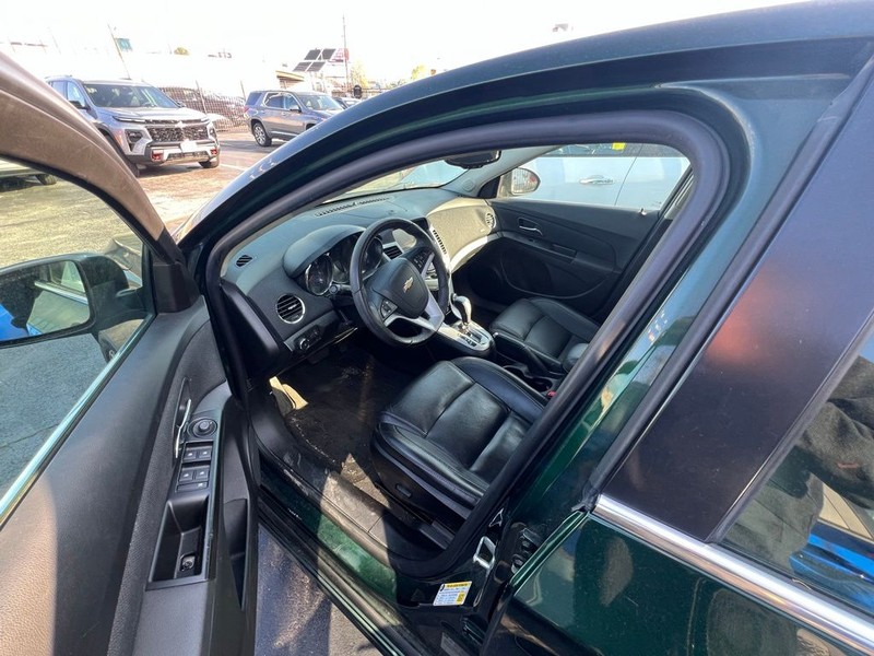 Chevrolet Cruze Vehicle Full-screen Gallery Image 7