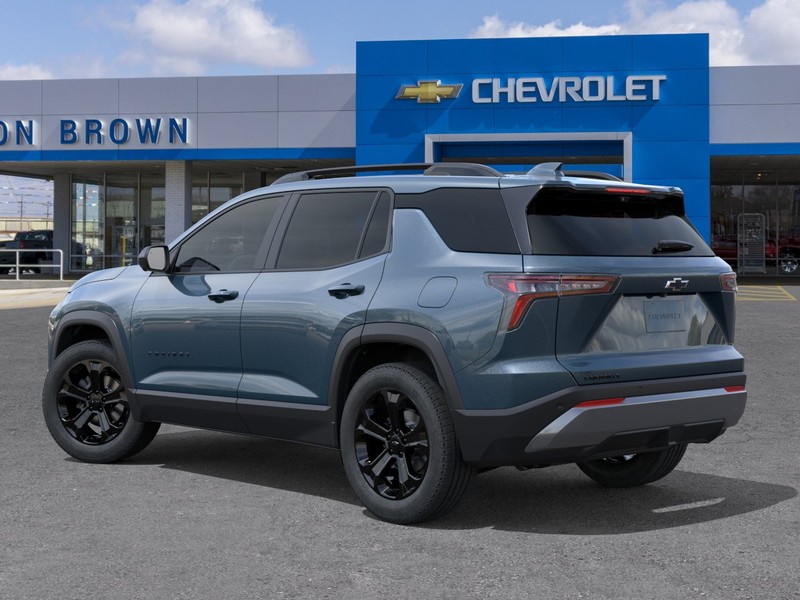 Chevrolet Equinox Vehicle Full-screen Gallery Image 3