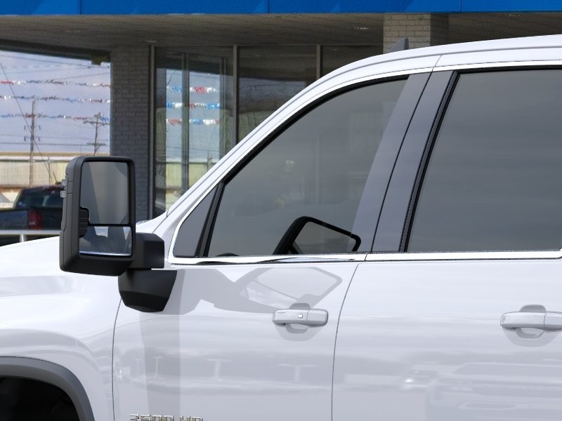 Chevrolet Silverado 3500 HD Chassis Cab Vehicle Full-screen Gallery Image 12