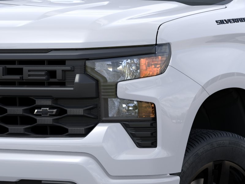 Chevrolet Silverado 1500 Vehicle Full-screen Gallery Image 10
