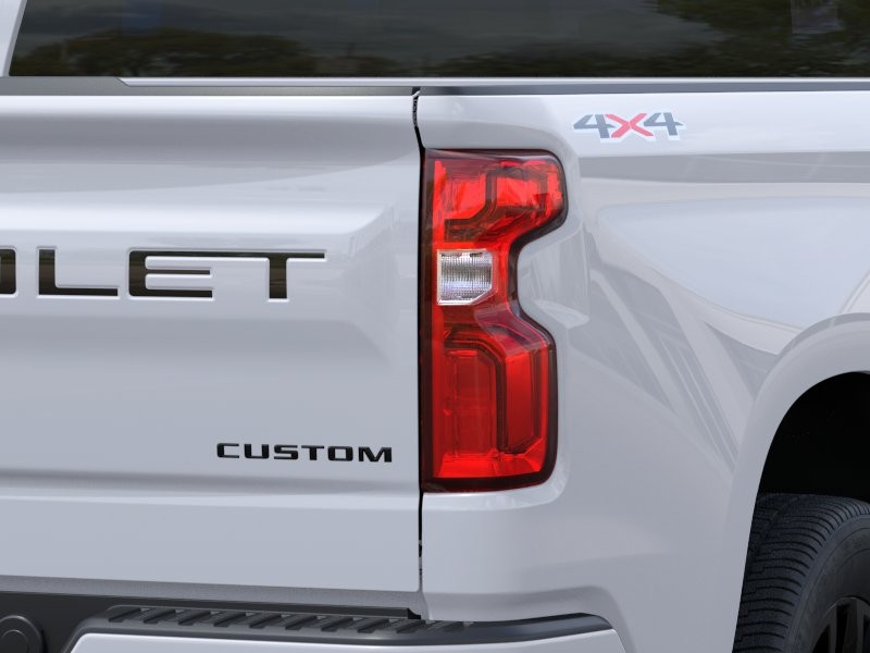 Chevrolet Silverado 1500 Vehicle Full-screen Gallery Image 11