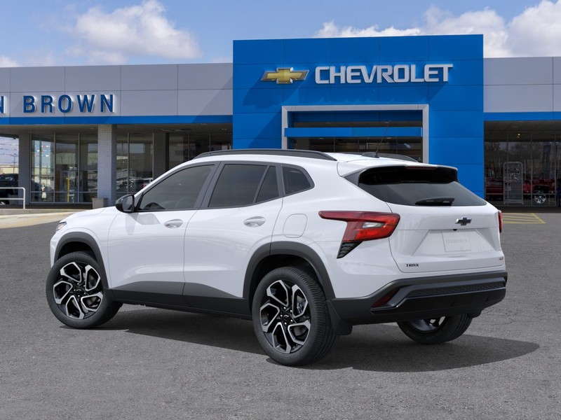 Chevrolet Trax Vehicle Full-screen Gallery Image 3