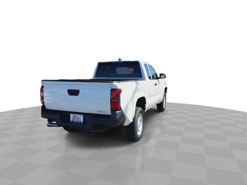 Toyota Tacoma 2WD Vehicle Full-screen Gallery Image 13