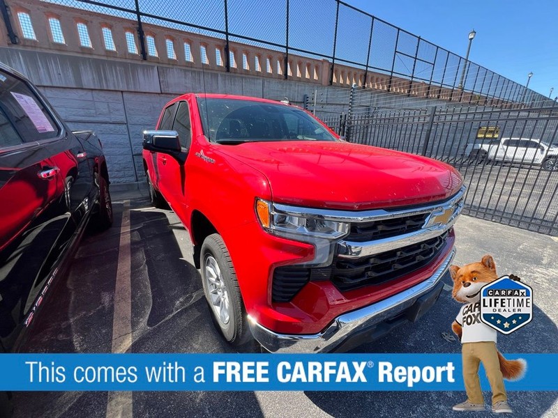 Chevrolet Silverado 1500 Vehicle Full-screen Gallery Image 3