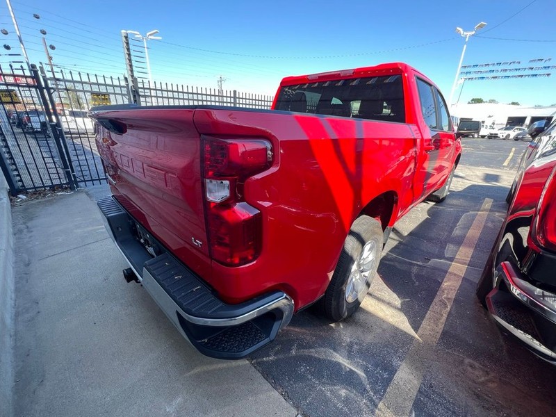 Chevrolet Silverado 1500 Vehicle Full-screen Gallery Image 6