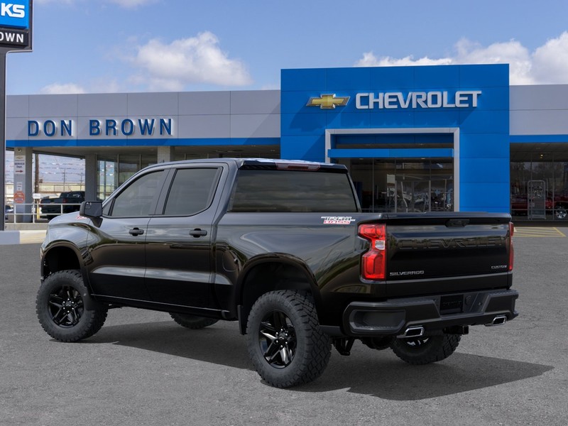 Chevrolet Silverado 1500 Vehicle Full-screen Gallery Image 3