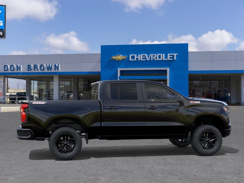 Chevrolet Silverado 1500 Vehicle Full-screen Gallery Image 5