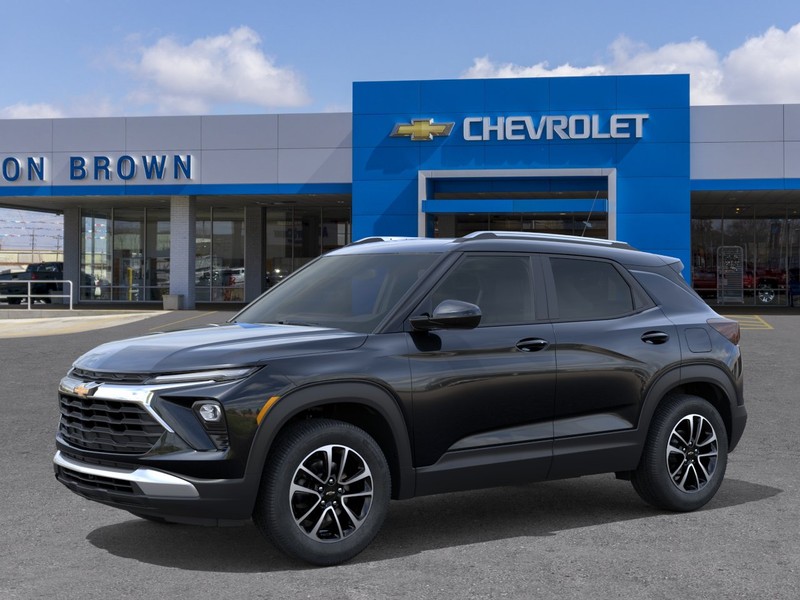 Chevrolet Trailblazer Vehicle Full-screen Gallery Image 2