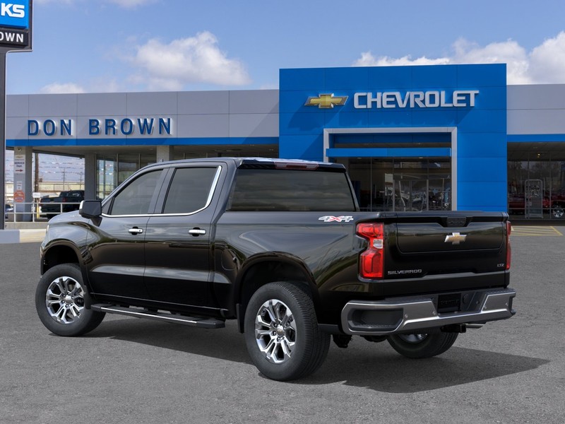 Chevrolet Silverado 1500 Vehicle Full-screen Gallery Image 3