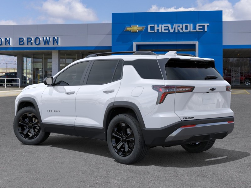 Chevrolet Equinox Vehicle Full-screen Gallery Image 3