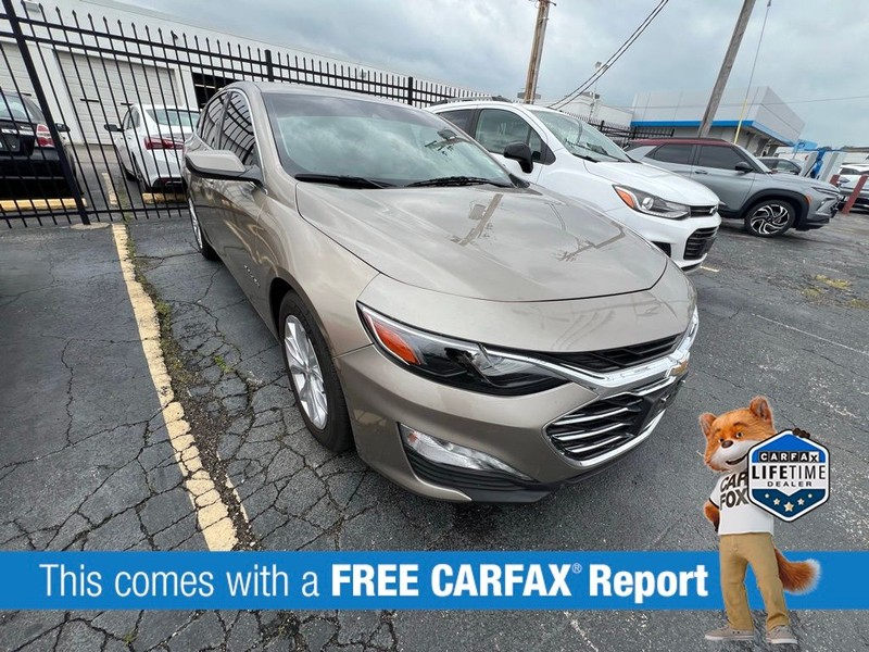 Chevrolet Malibu Vehicle Full-screen Gallery Image 3