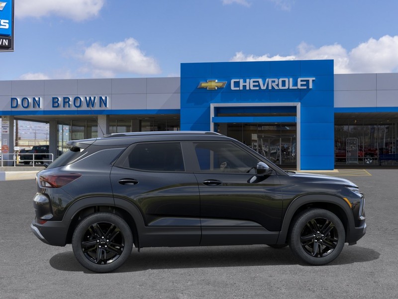 Chevrolet Trailblazer Vehicle Full-screen Gallery Image 5