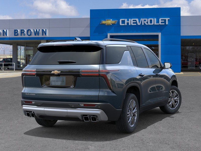 Chevrolet Traverse Vehicle Full-screen Gallery Image 4