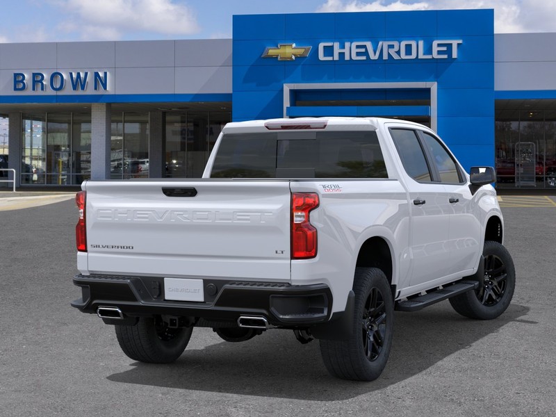 Chevrolet Silverado 1500 Vehicle Full-screen Gallery Image 4