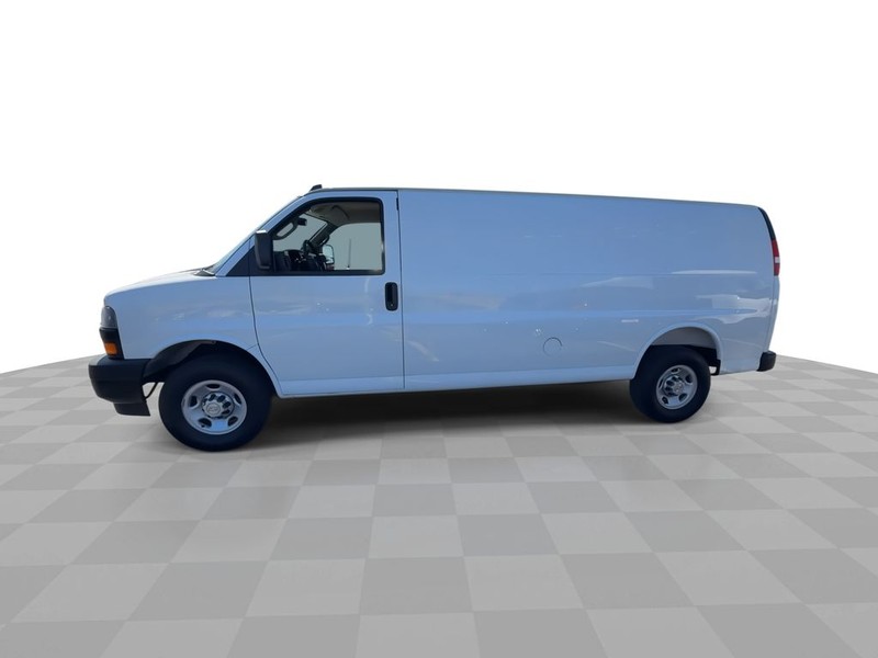 Chevrolet Express Cargo Van Vehicle Full-screen Gallery Image 7
