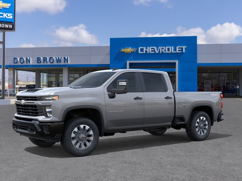 Chevrolet Silverado 2500 HD Vehicle Full-screen Gallery Image 2