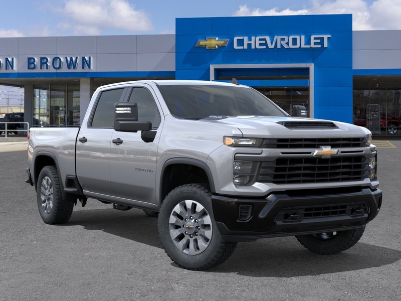 Chevrolet Silverado 2500 HD Vehicle Full-screen Gallery Image 7
