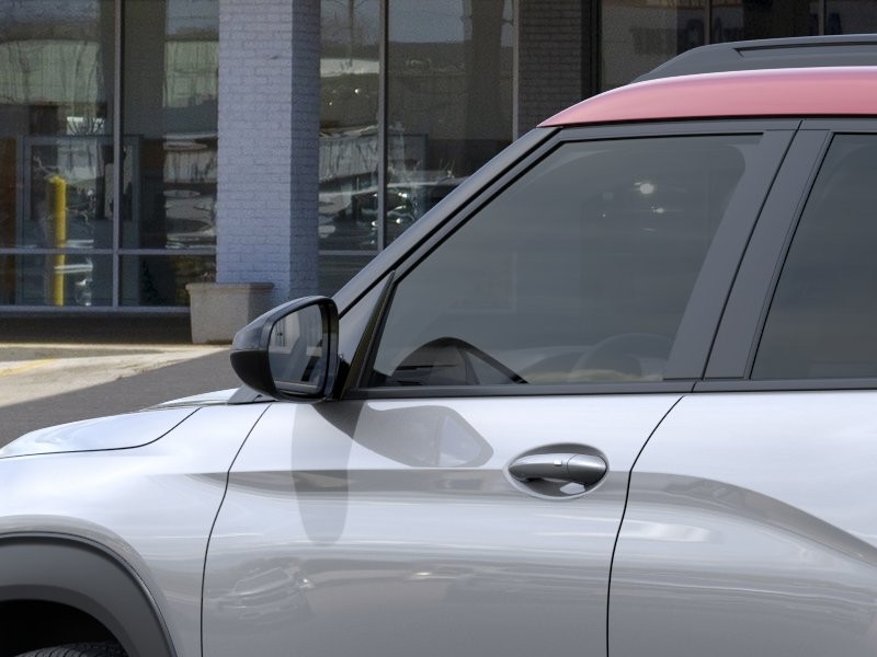 Chevrolet Trailblazer Vehicle Full-screen Gallery Image 12