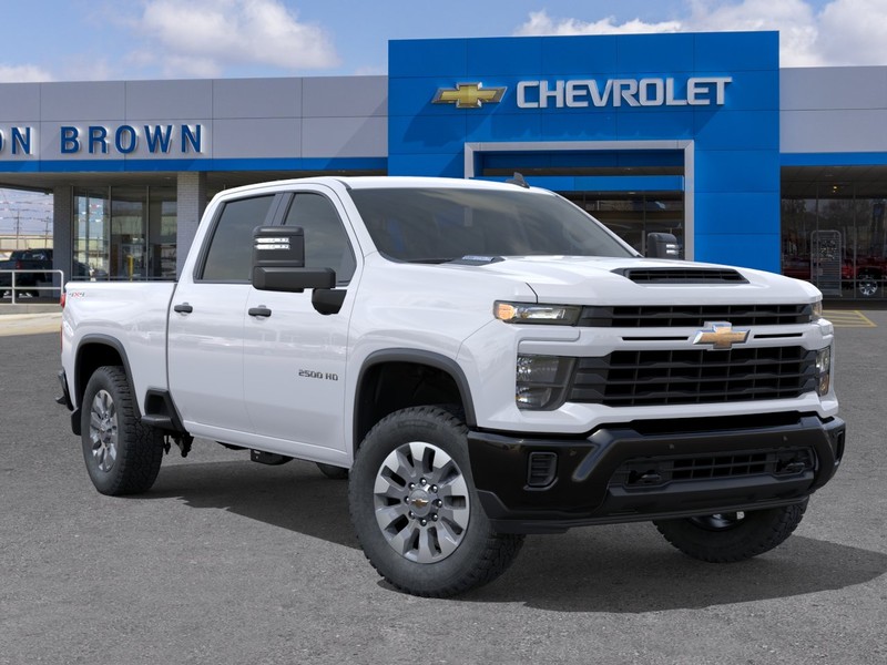 Chevrolet Silverado 2500 HD Vehicle Full-screen Gallery Image 7