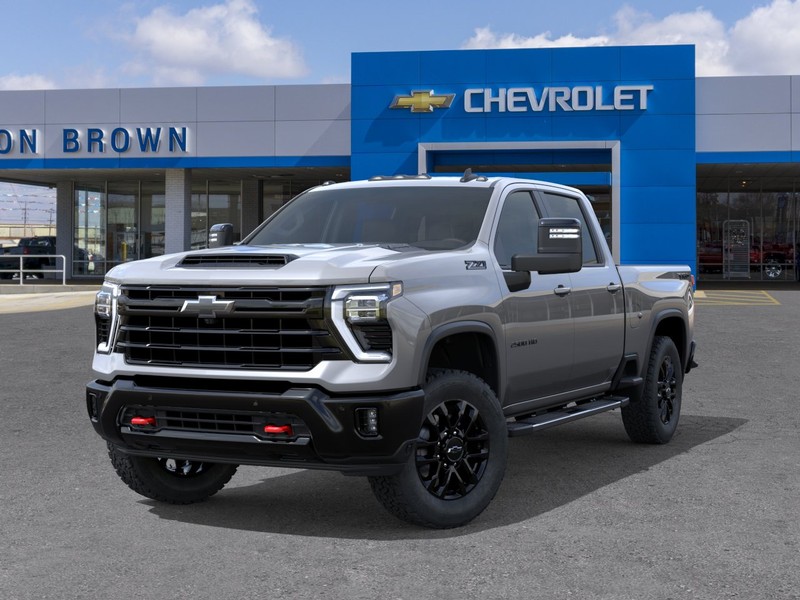 Chevrolet Silverado 2500 HD Vehicle Full-screen Gallery Image 6