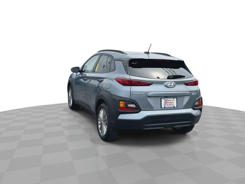 Hyundai Kona Vehicle Full-screen Gallery Image 10