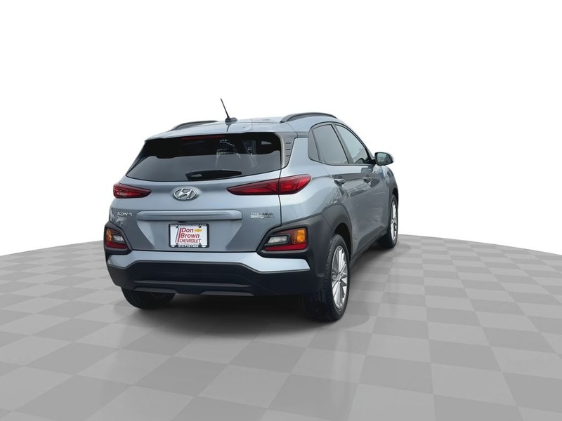 Hyundai Kona Vehicle Full-screen Gallery Image 11