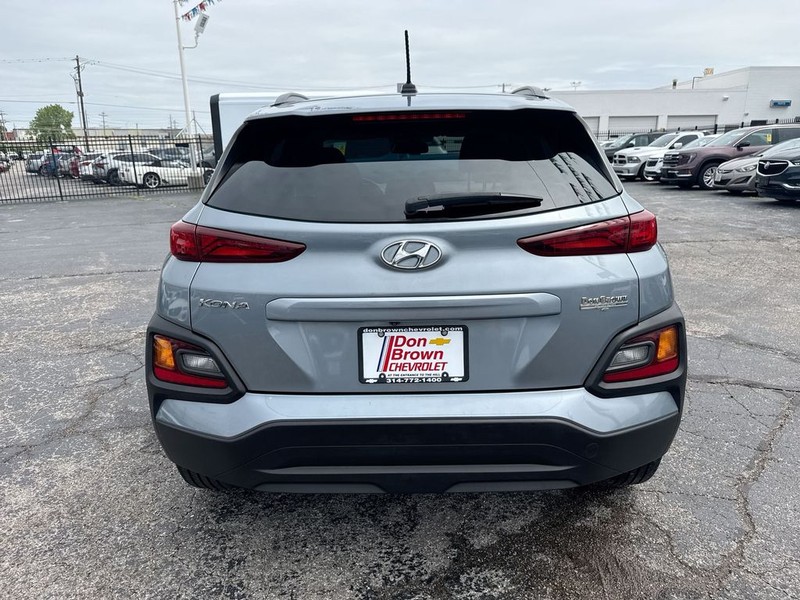 Hyundai Kona Vehicle Full-screen Gallery Image 31