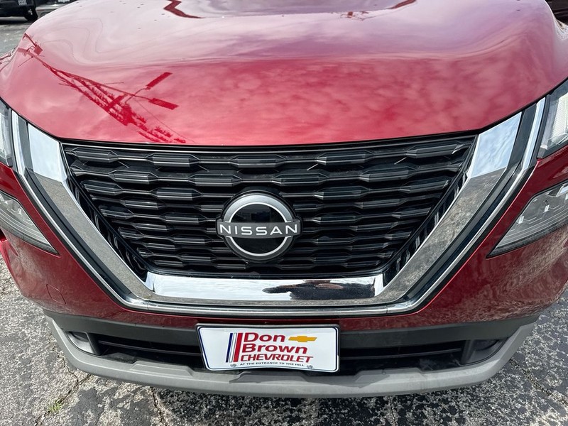 Nissan Rogue Vehicle Full-screen Gallery Image 36