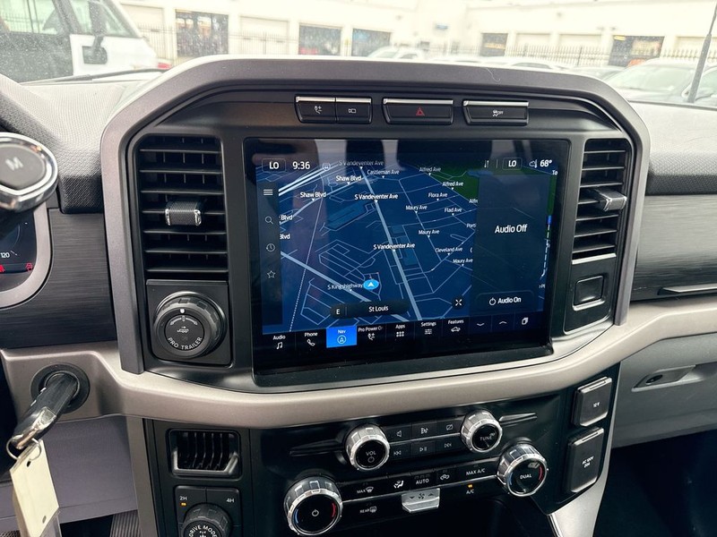 Ford F-150 Vehicle Full-screen Gallery Image 21