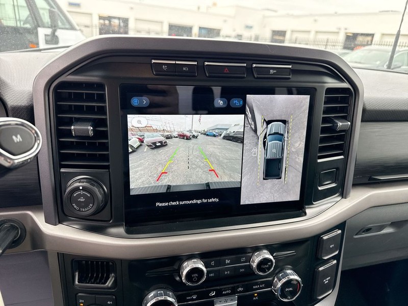 Ford F-150 Vehicle Full-screen Gallery Image 22