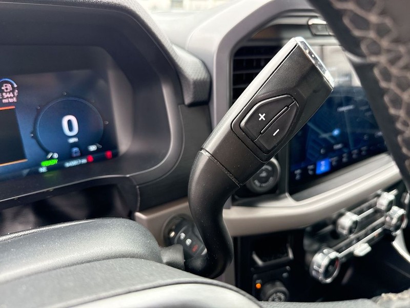 Ford F-150 Vehicle Full-screen Gallery Image 23