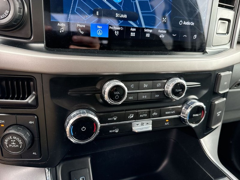Ford F-150 Vehicle Full-screen Gallery Image 40