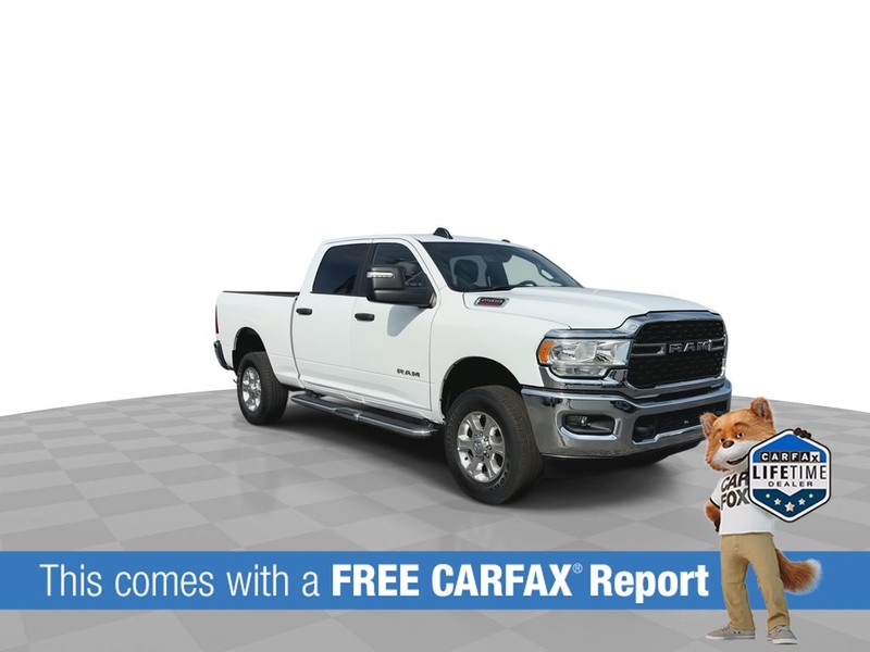 Ram 2500 Vehicle Full-screen Gallery Image 3